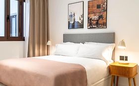 Limehome Malaga Calle Victoria