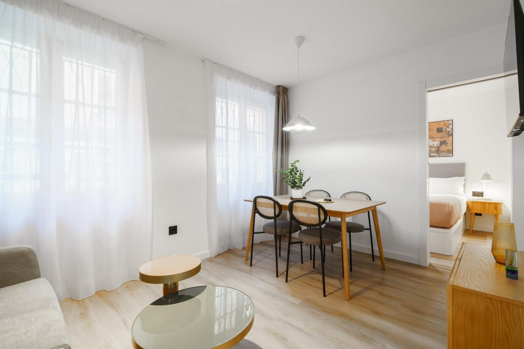 Limehome Malaga Calle Victoria Exterior foto