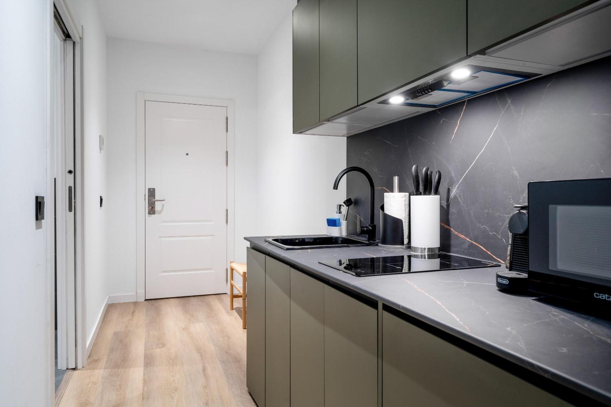 Limehome Malaga Calle Victoria Habitación foto
