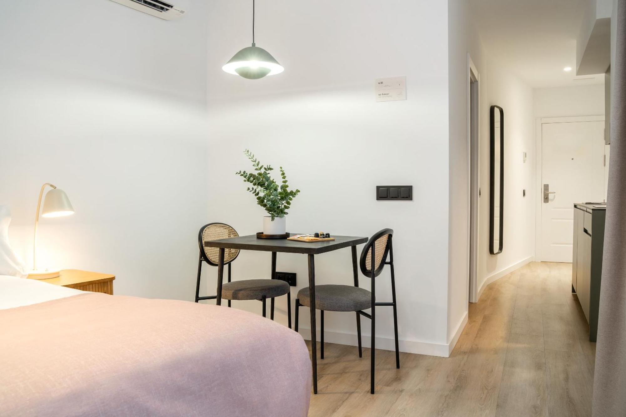 Limehome Malaga Calle Victoria Habitación foto