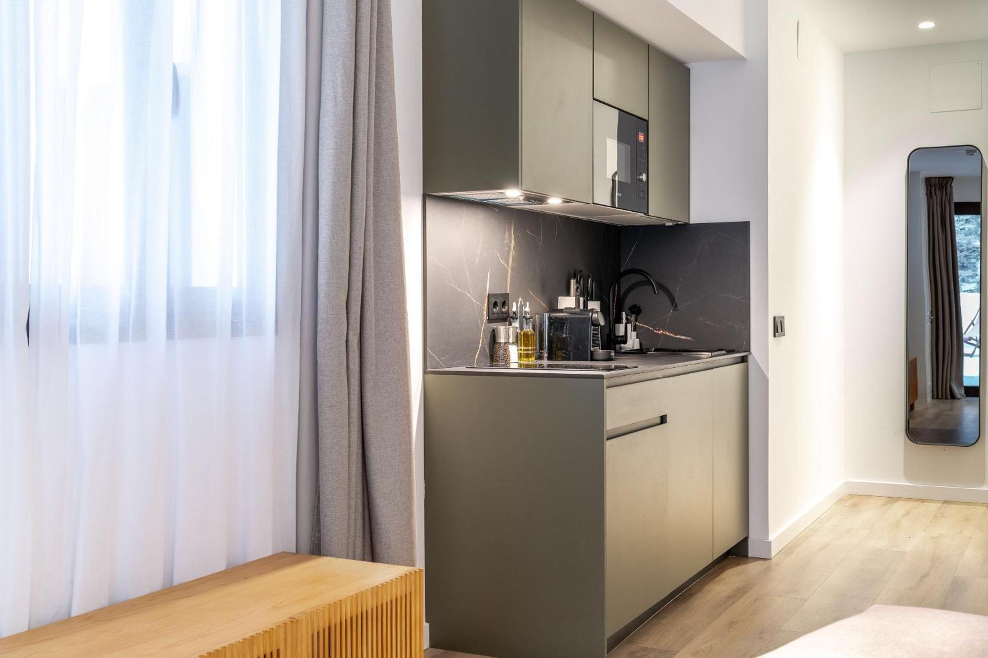 Limehome Malaga Calle Victoria Habitación foto
