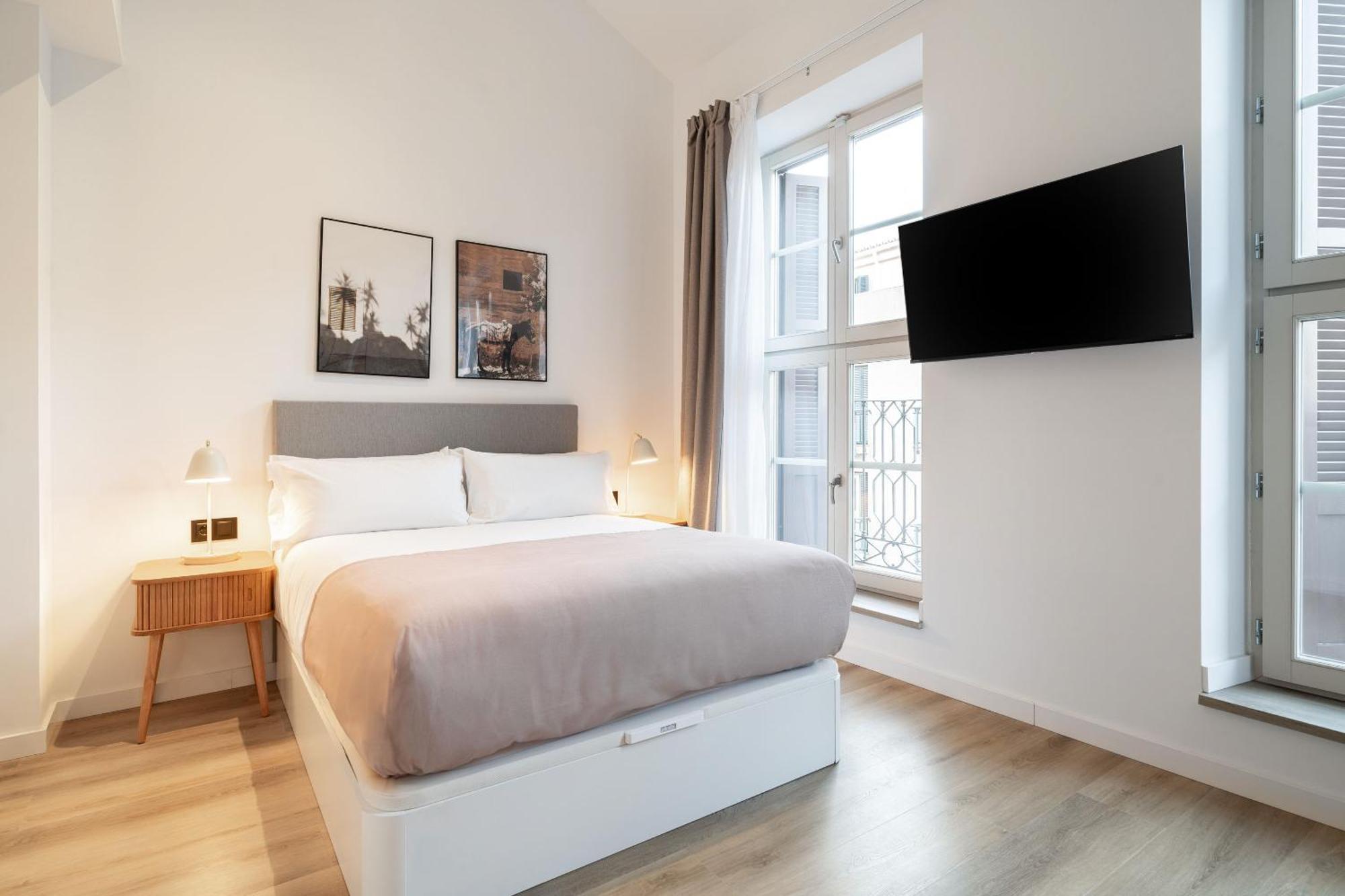 Limehome Malaga Calle Victoria Exterior foto